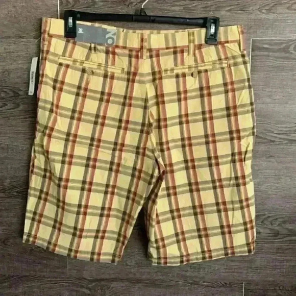 Old‎ Navy shorts NWT - Picture 2 of 4